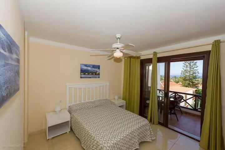 Apartment In Playa De Las Americas 1 Экстерьер фото