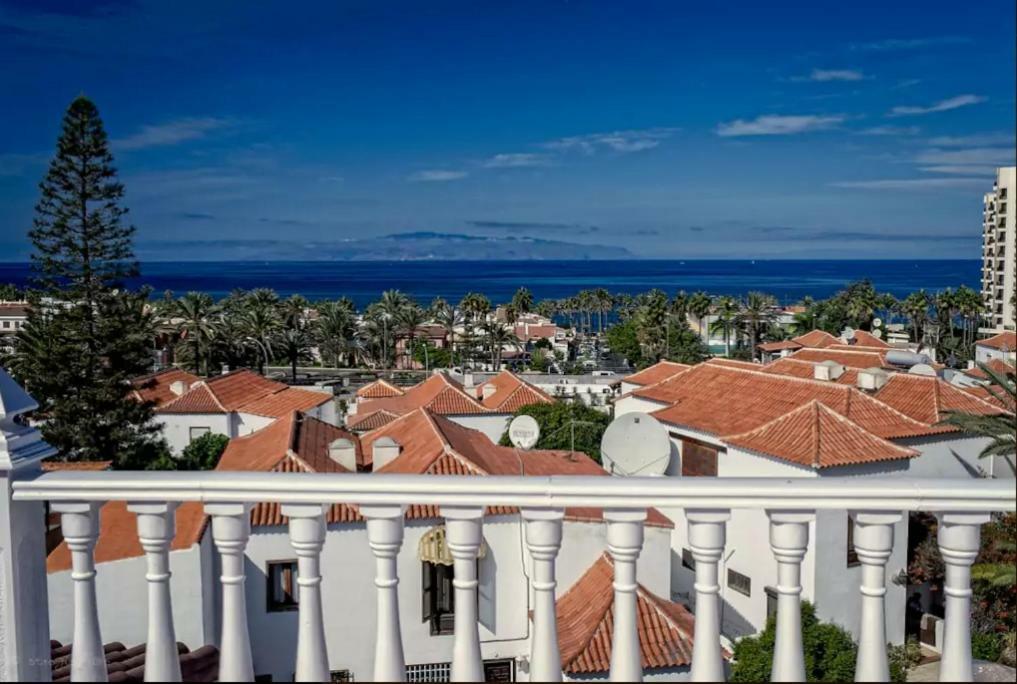 Apartment In Playa De Las Americas 1 Экстерьер фото
