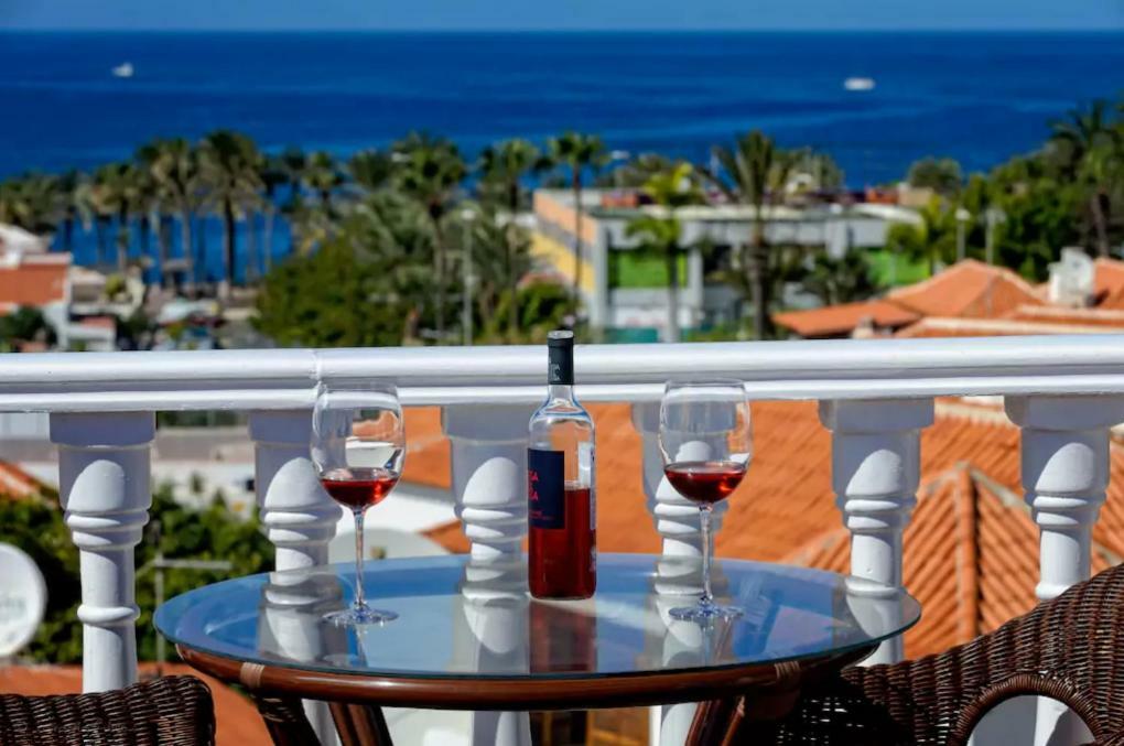 Apartment In Playa De Las Americas 1 Экстерьер фото